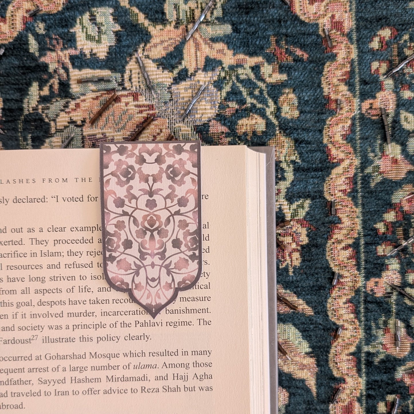 Magnetic Bookmark - Brown Floral Pattern